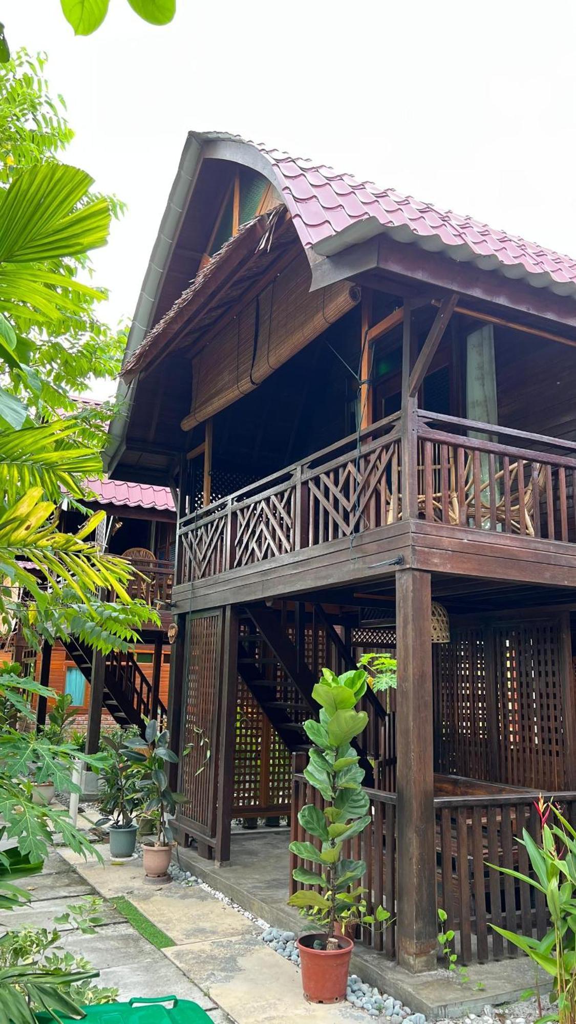 Golden Chenang Village パンタイ・サナング エクステリア 写真