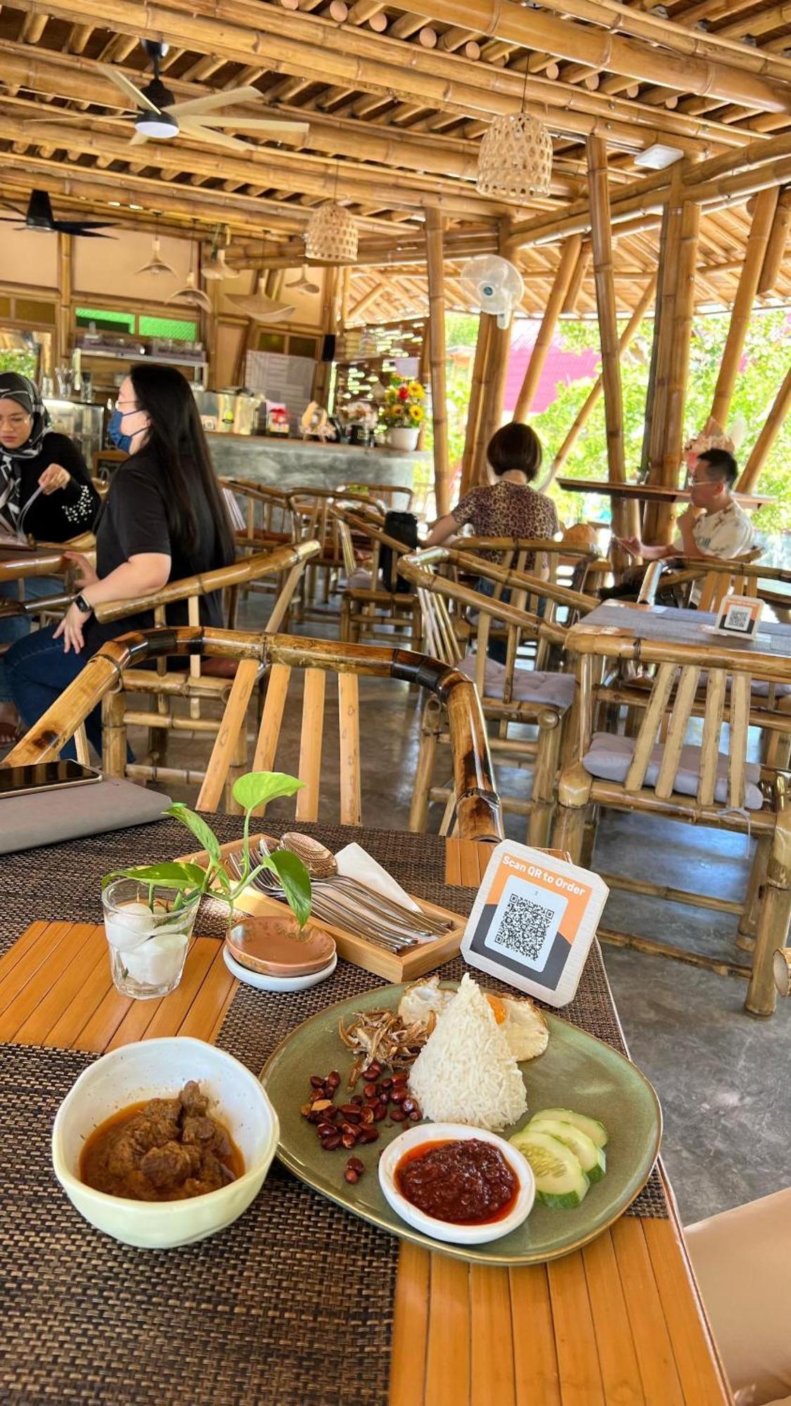 Golden Chenang Village パンタイ・サナング エクステリア 写真