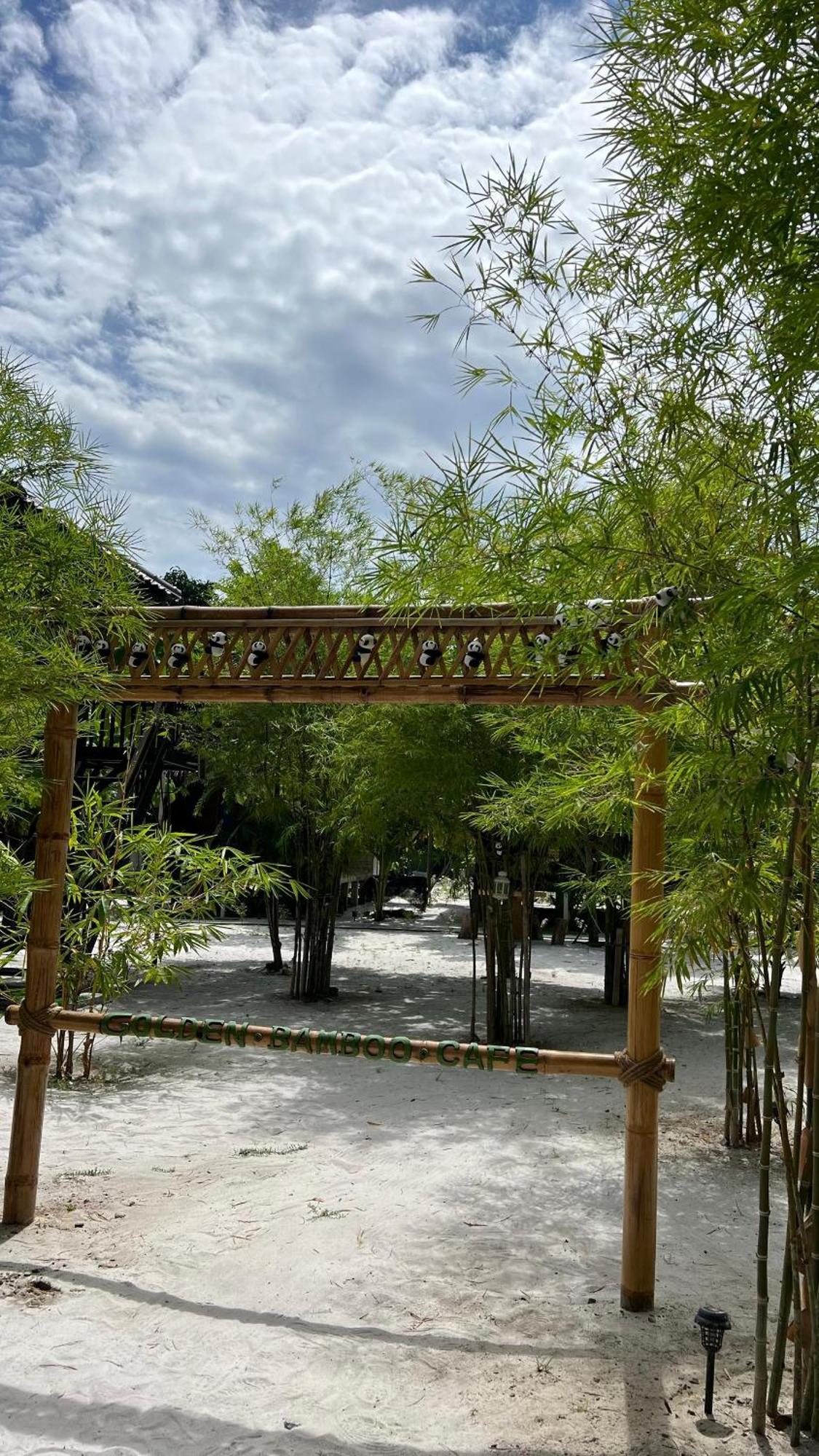 Golden Chenang Village パンタイ・サナング エクステリア 写真